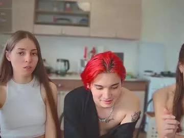 Freechat ihavepaws33 on Chaturbate