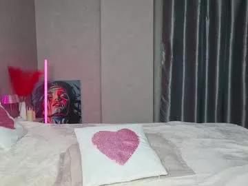 kikiolovely on Chaturbate