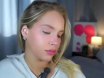 lipswithsmileonthem on Chaturbate