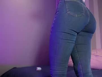 littlee33 on Chaturbate