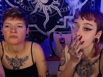 lovelockedlips on Chaturbate