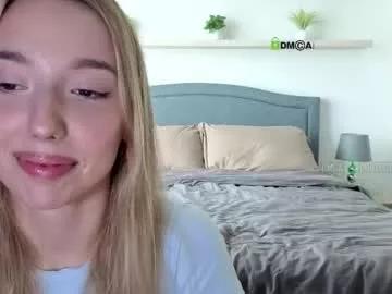 Freechat lovelusik on Chaturbate