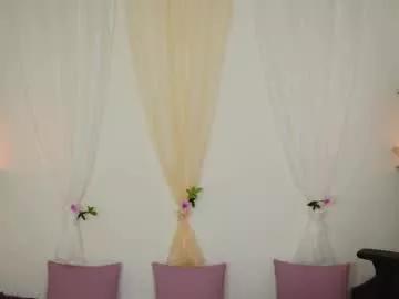 merida_bell18 on Chaturbate