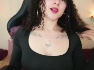 merida_bell18 on Chaturbate