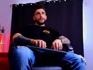 mightyaaron on Chaturbate