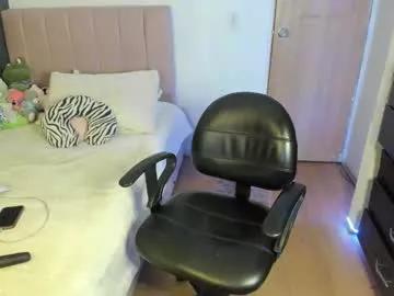 naomii1020 on Chaturbate