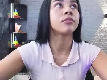 nicollbashel on Chaturbate