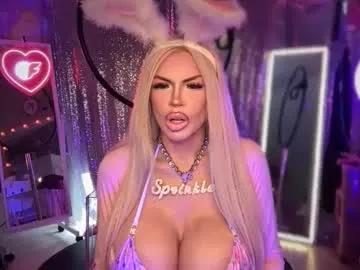 plasticfuckdoll on Chaturbate