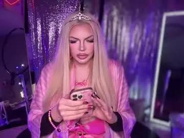 plasticfuckdoll on Chaturbate