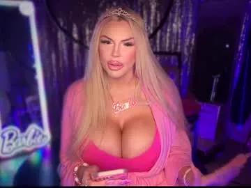 plasticfuckdoll on Chaturbate
