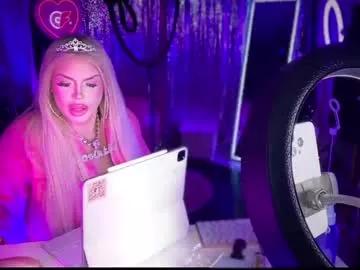 plasticfuckdoll on Chaturbate