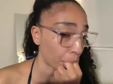 rosalinatoosexy on Chaturbate
