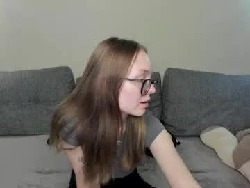 Freechat shy_suchka on Chaturbate