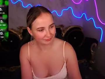 Freechat sofiebloom on Chaturbate