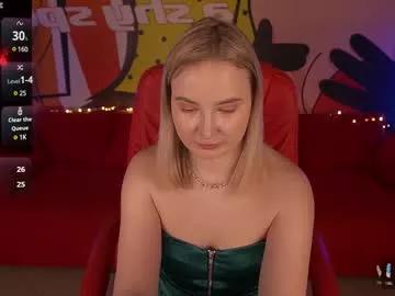 Freechat sofiebloom on Chaturbate