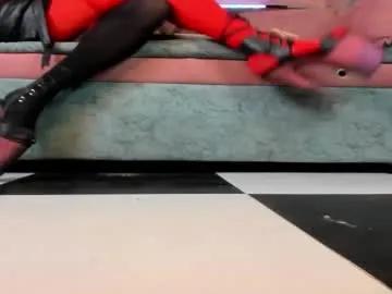 stefiqueen_11_ on Chaturbate