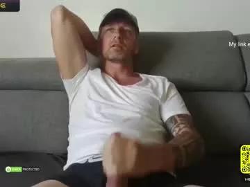 tomhardic on Chaturbate