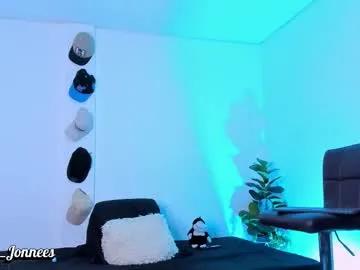 tyler_jonnes on Chaturbate