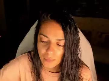 xlaracroftx on Chaturbate