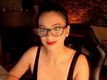 xlaracroftx on Chaturbate