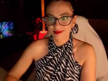 xlaracroftx on Chaturbate