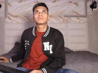 leonard_lopez on Flirt4Free 