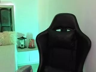 lola_dove on Flirt4Free 