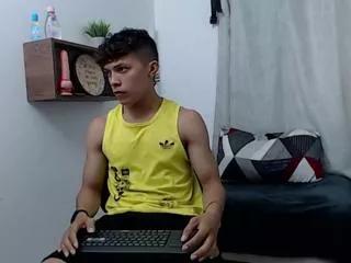 lucas_luxx on Flirt4Free 