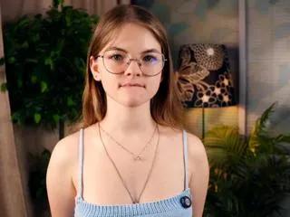 mae_frary on Flirt4Free 