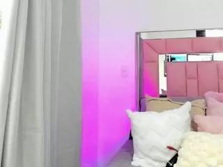 nia_williams on Flirt4Free 