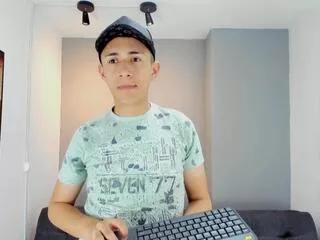 niick_adams on Flirt4Free 