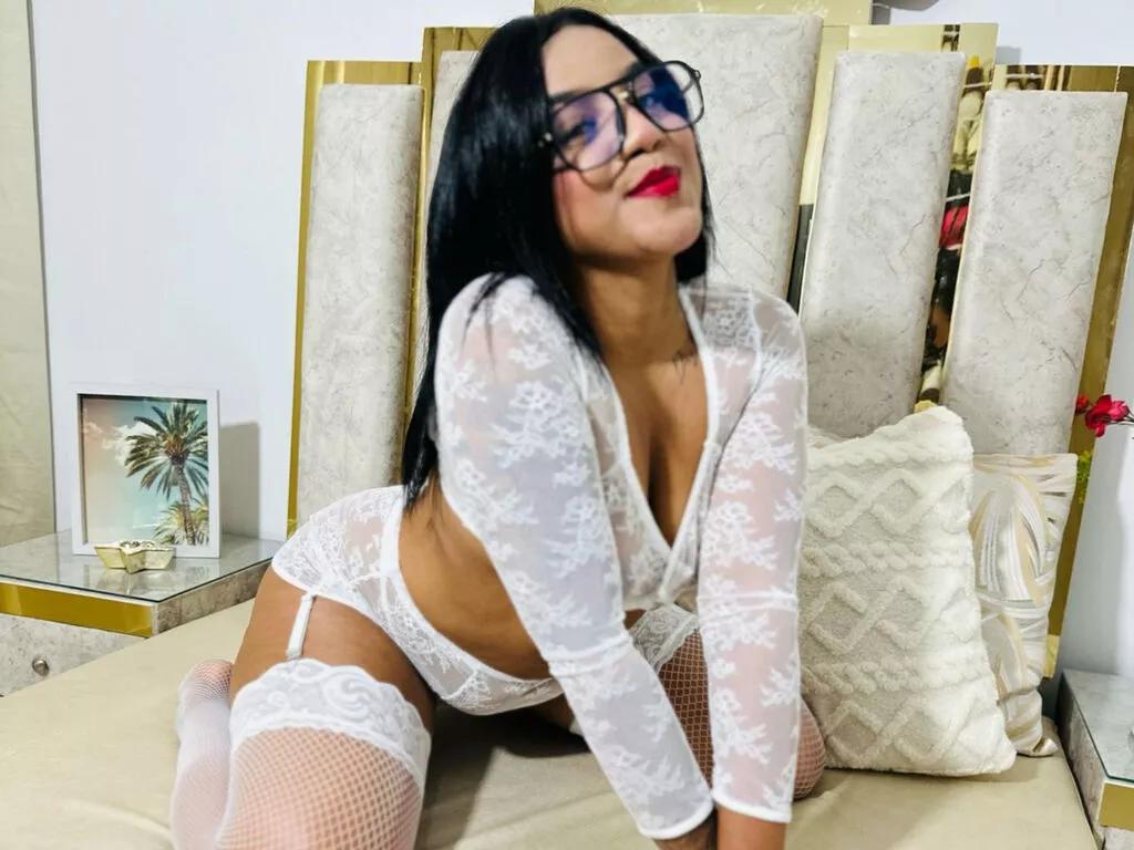 AmberCustoning on LiveJasmin 