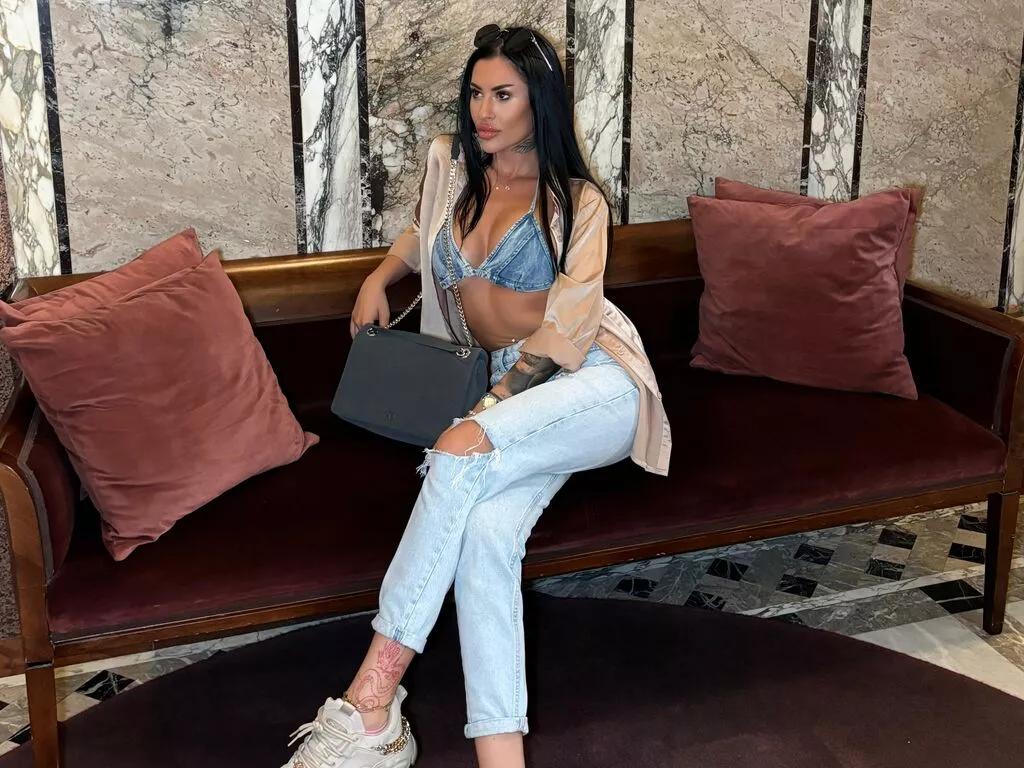 EllieKey on LiveJasmin 