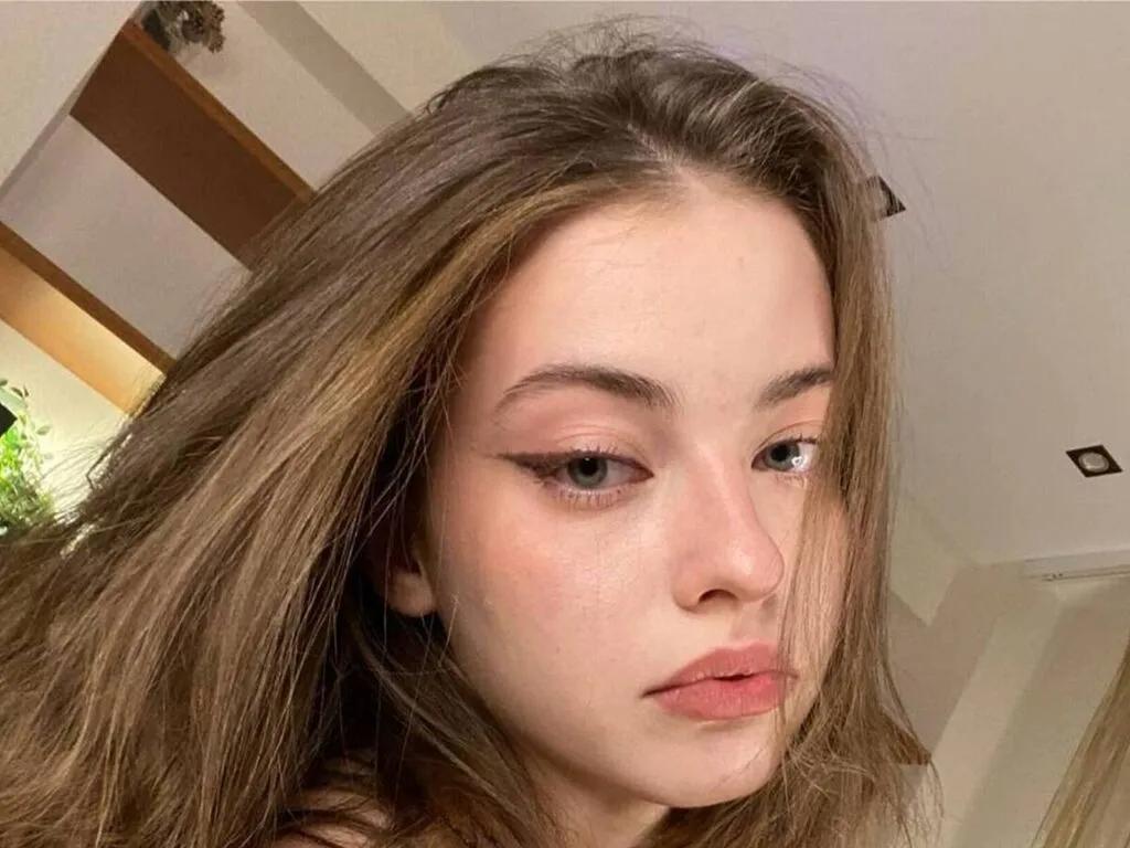 Offline JanetFimbrez on LiveJasmin