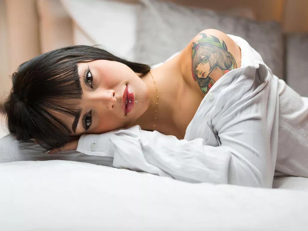 MiaSantclaire on LiveJasmin 