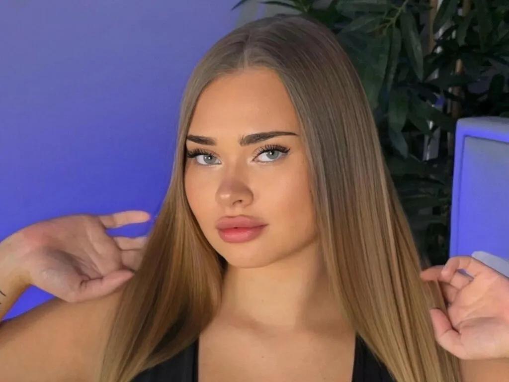 Offline MilaRaven on LiveJasmin