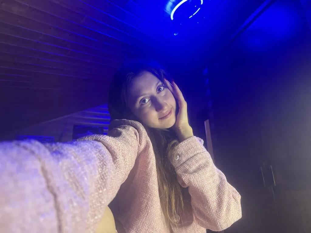 Offline SheliaLehenbauer on LiveJasmin