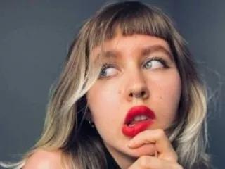 Aliice_Foxyy on Streamate 