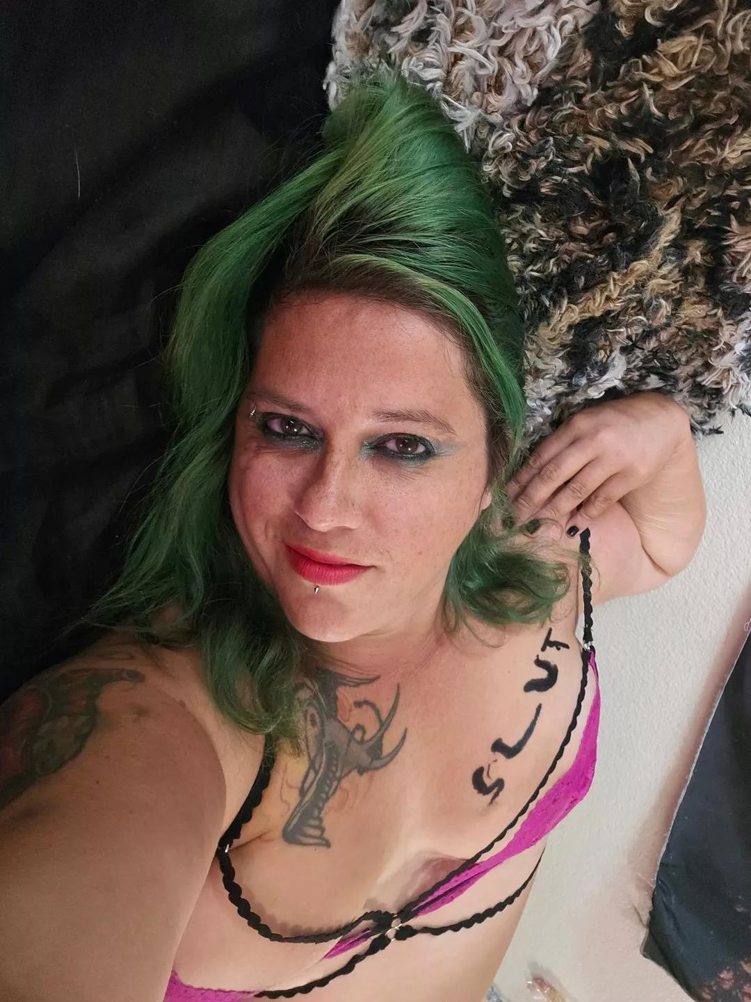 AuroraSwells on Streamate 