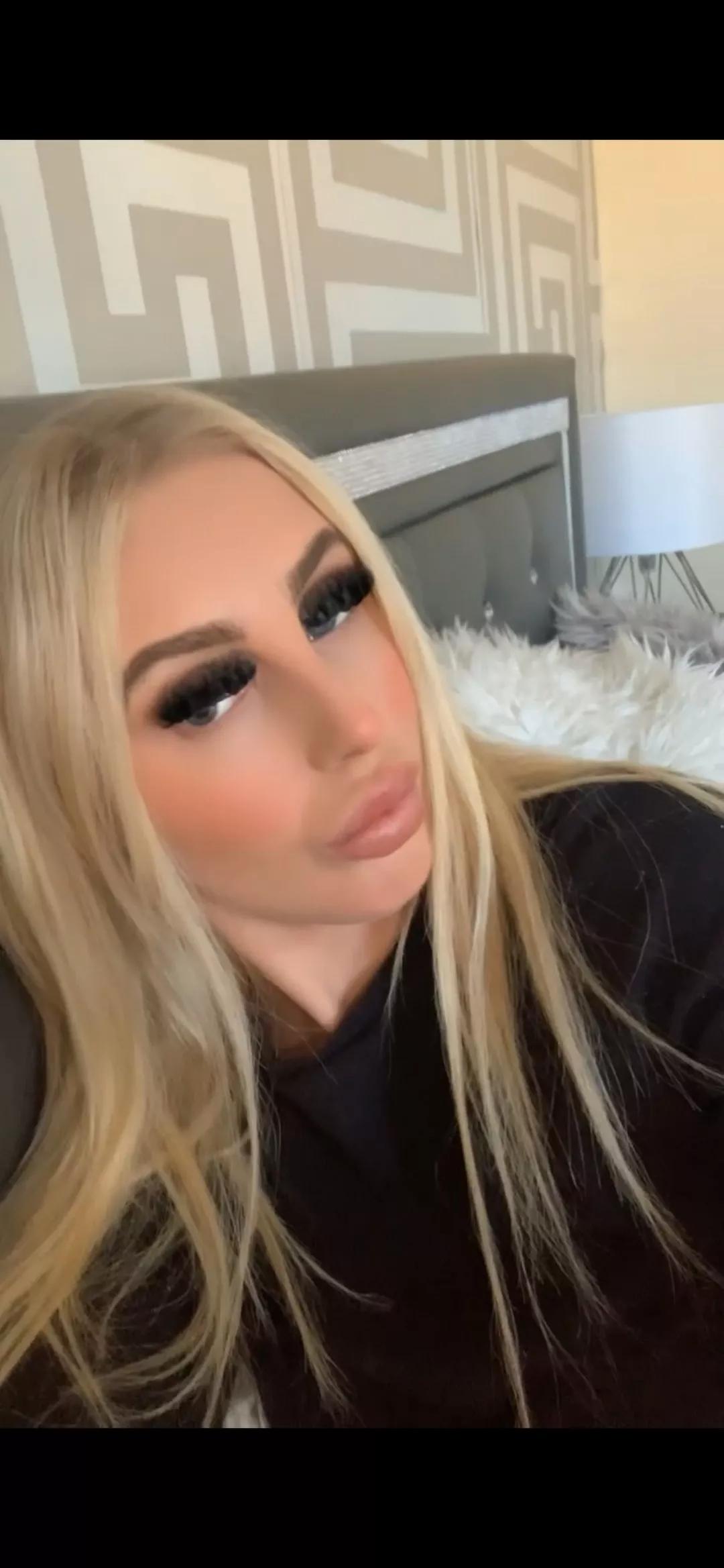 LanaLixxx on Streamate 