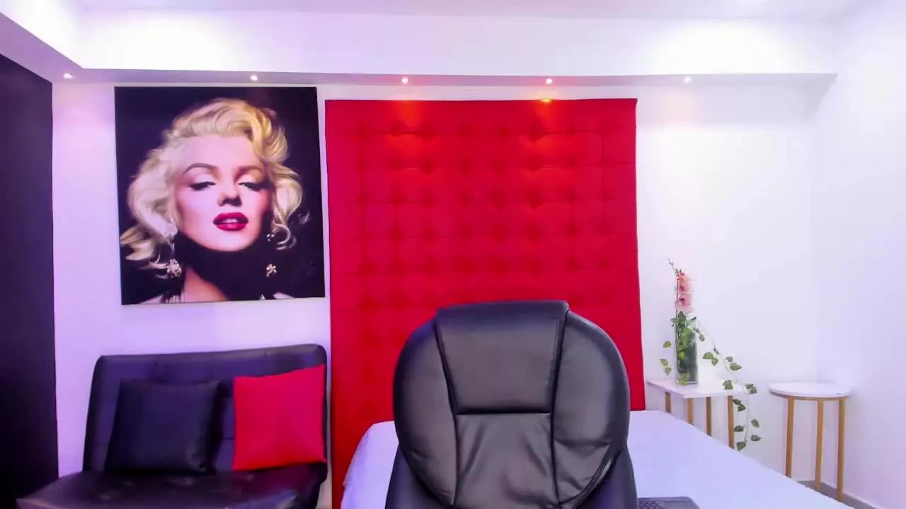 Dakota_Brown on Streamray 