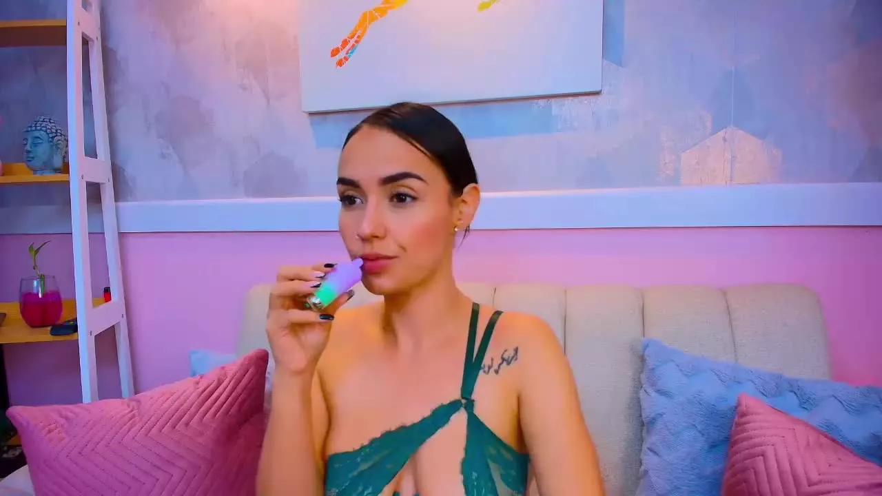kiara_jones1 on Streamray 