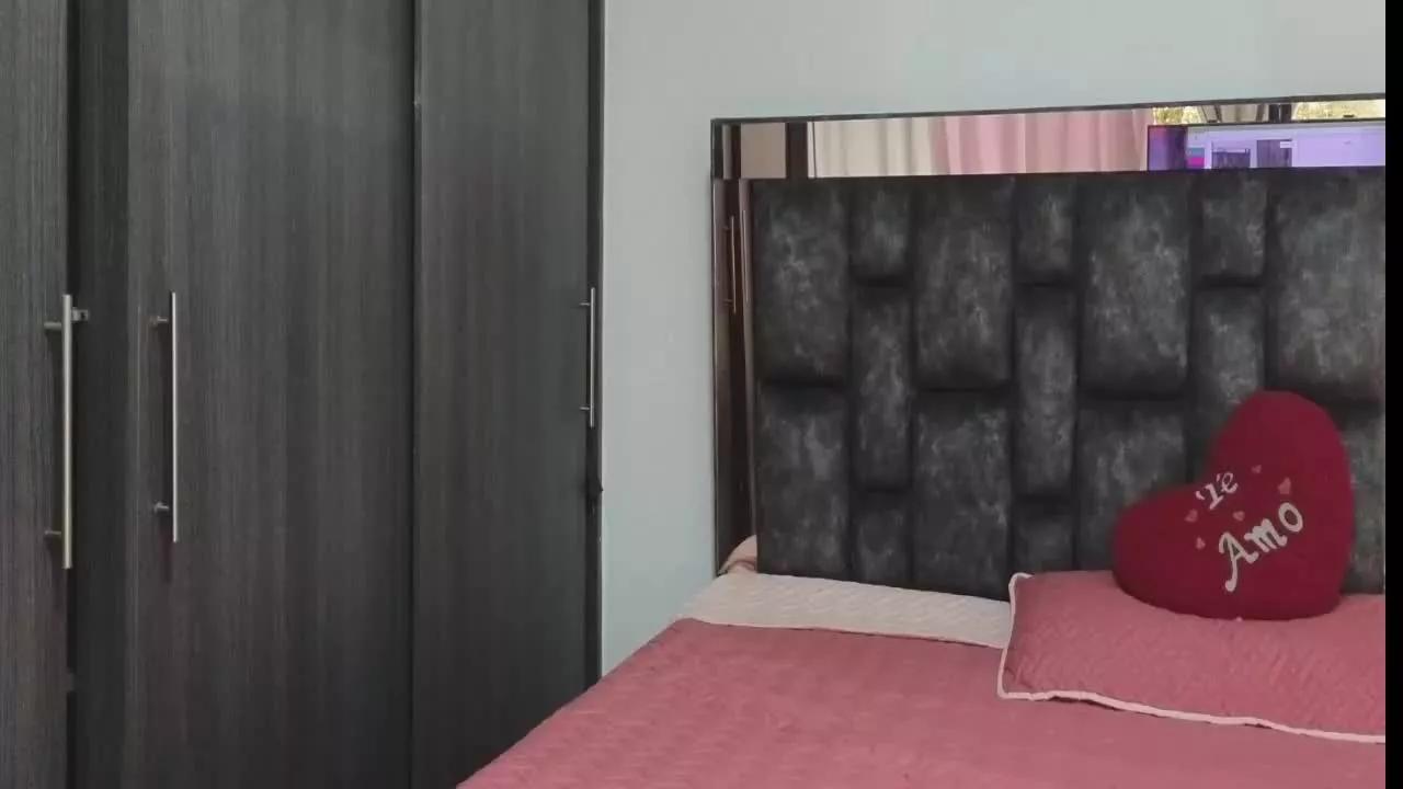 LezzyHells on Streamray 