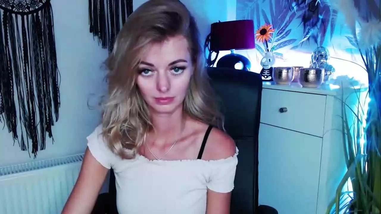 lovelyVALERIE on Streamray 