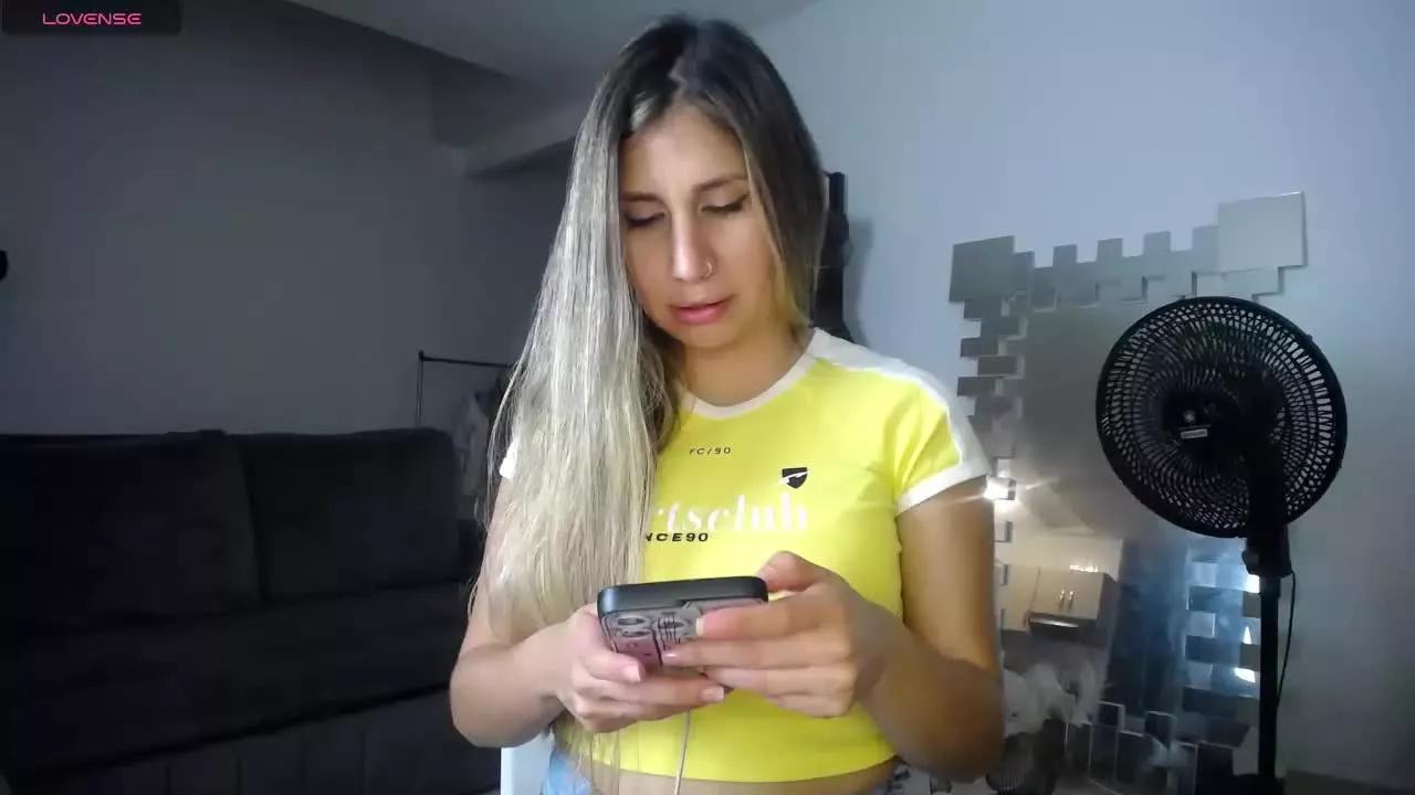 Luna07 on Streamray 