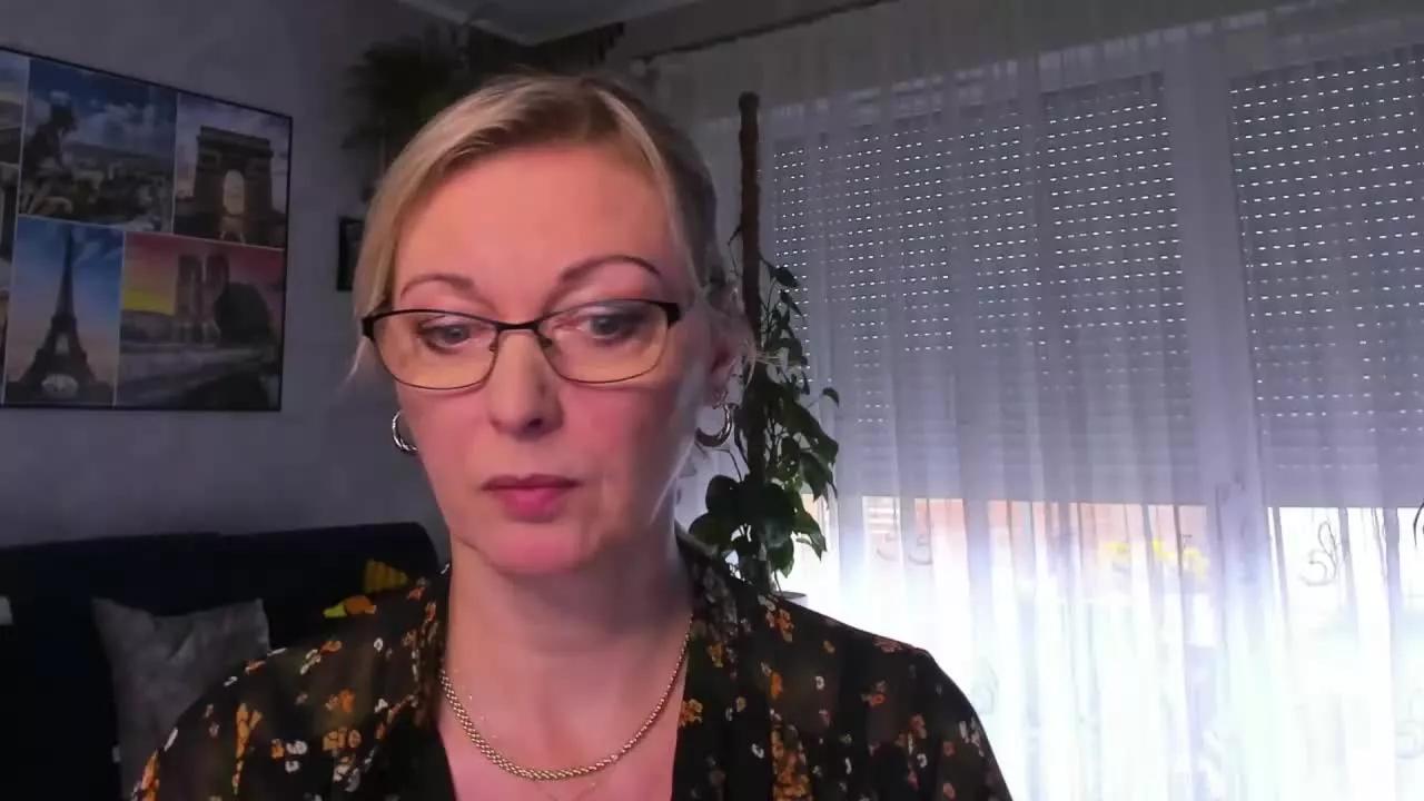 LUXvanessa on Streamray 