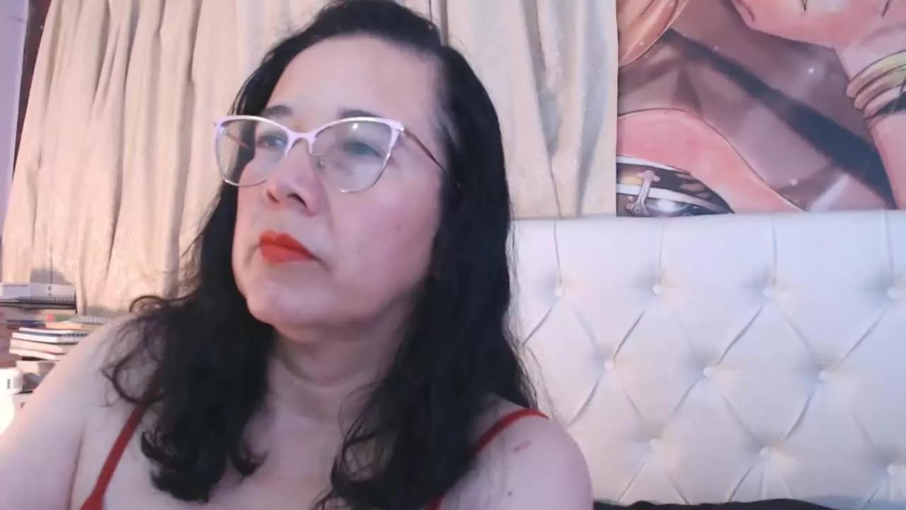 MaturePrisila on Streamray 
