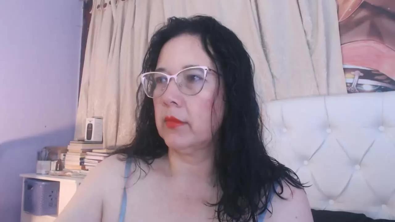 MaturePrisila on Streamray 