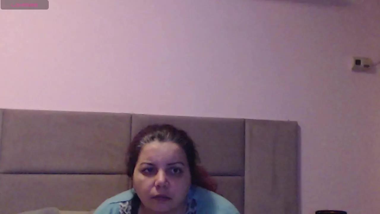 MiryamInes on Streamray 