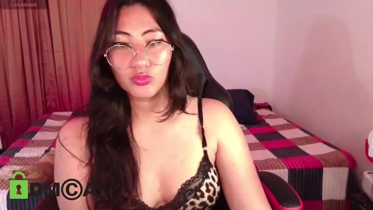 Nadia_Palmer on Streamray 